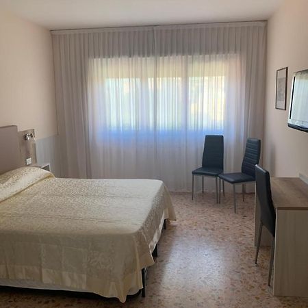 Domus Della Radio Bed & Breakfast Rome Bagian luar foto