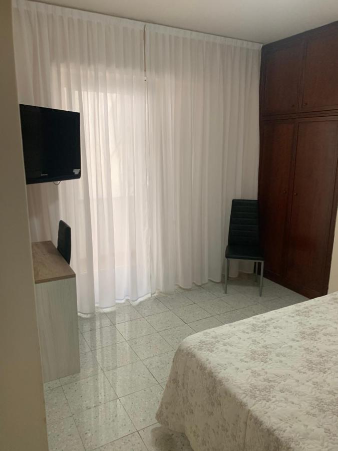 Domus Della Radio Bed & Breakfast Rome Bagian luar foto