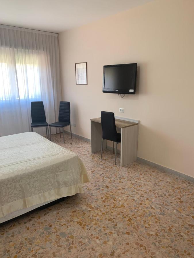 Domus Della Radio Bed & Breakfast Rome Bagian luar foto